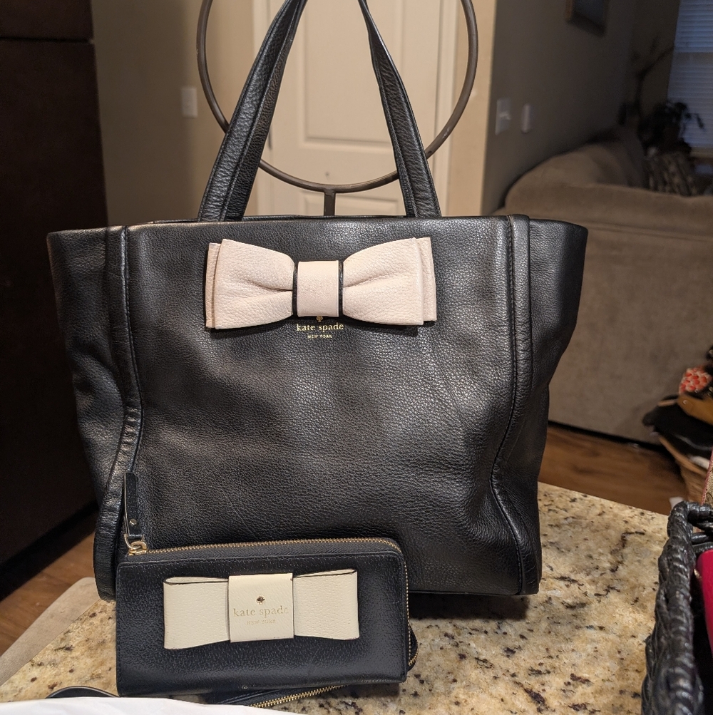 kate spade Murray Street Shoshanna All Leather Tote With Bow Wallet Cream Black